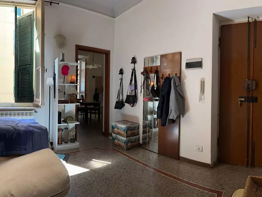 Immagine 2 di Appartamento in vendita  a Savona