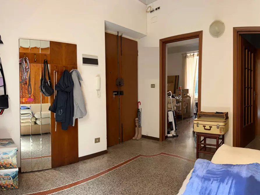 Immagine 3 di Appartamento in vendita  a Savona