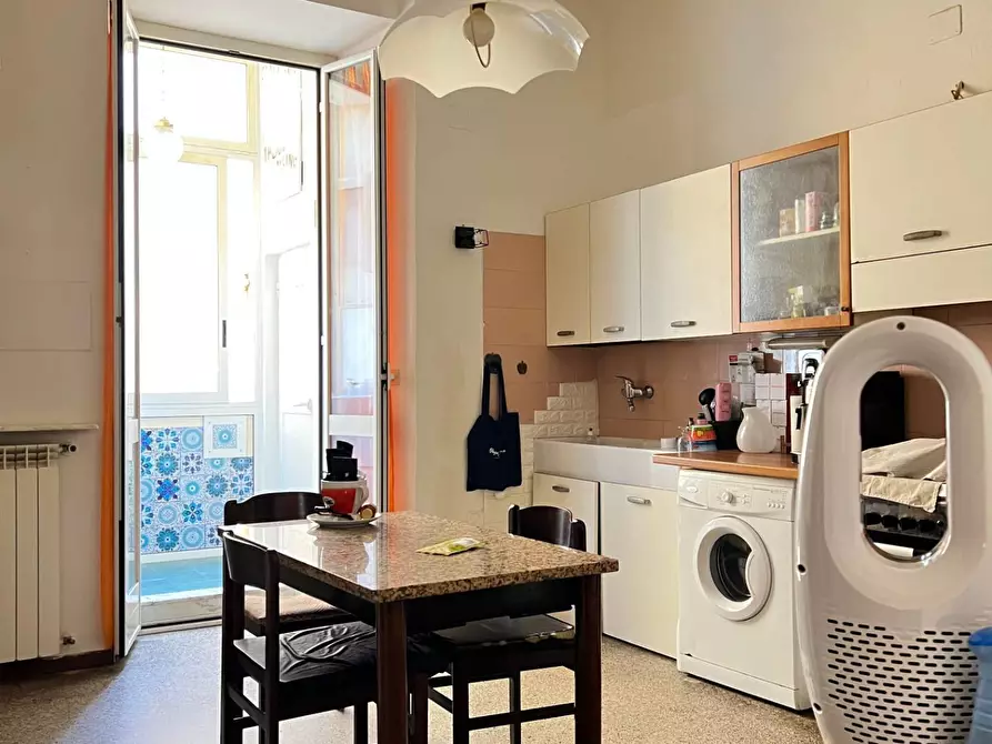 Immagine 5 di Appartamento in vendita  a Savona