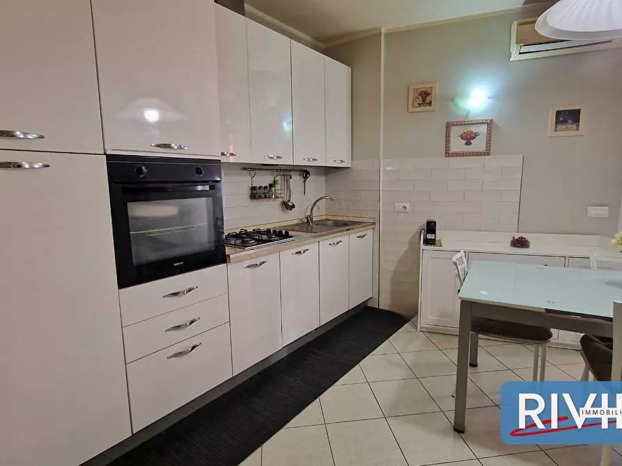 Immagine 6 di Appartamento in vendita  a Gabicce Mare