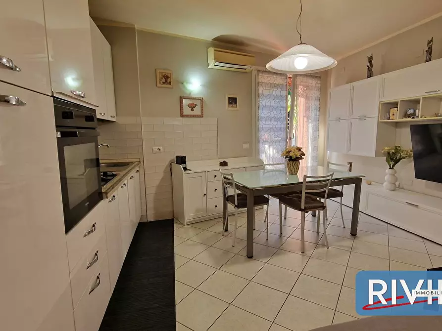 Immagine 4 di Appartamento in vendita  a Gabicce Mare