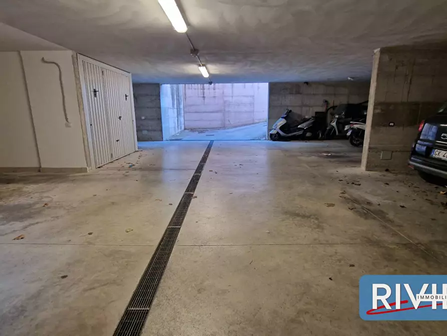 Immagine 44 di Appartamento in vendita  a Gabicce Mare