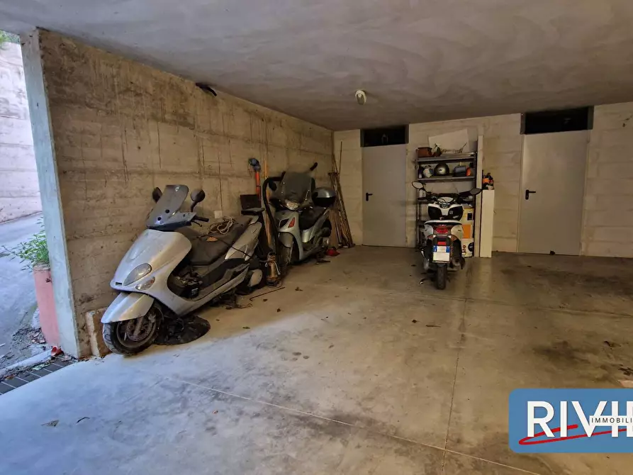 Immagine 45 di Appartamento in vendita  a Gabicce Mare