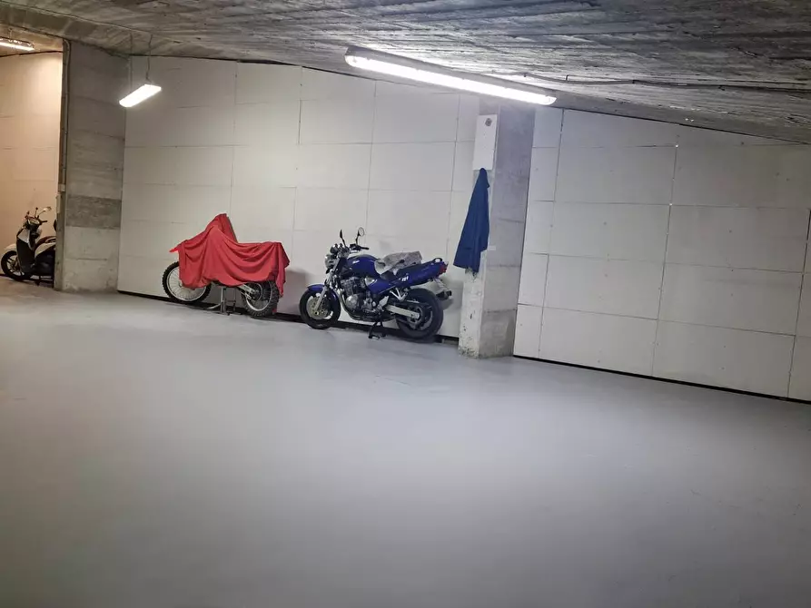 Immagine 9 di Locale commerciale in vendita  in via Sebastiano Caboto a Cattolica