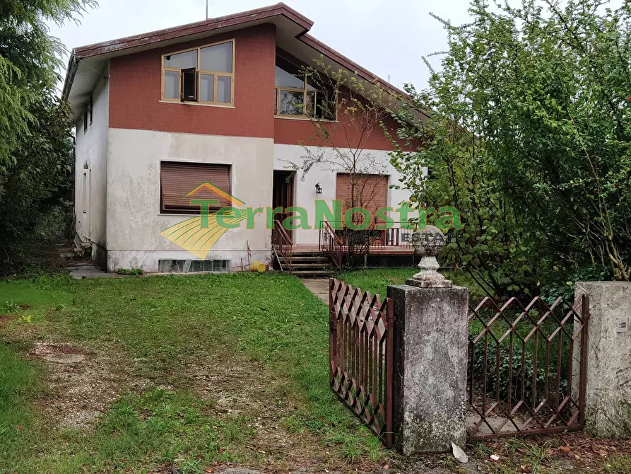 Immagine 1 di Casa indipendente in vendita  a Montereale Valcellina