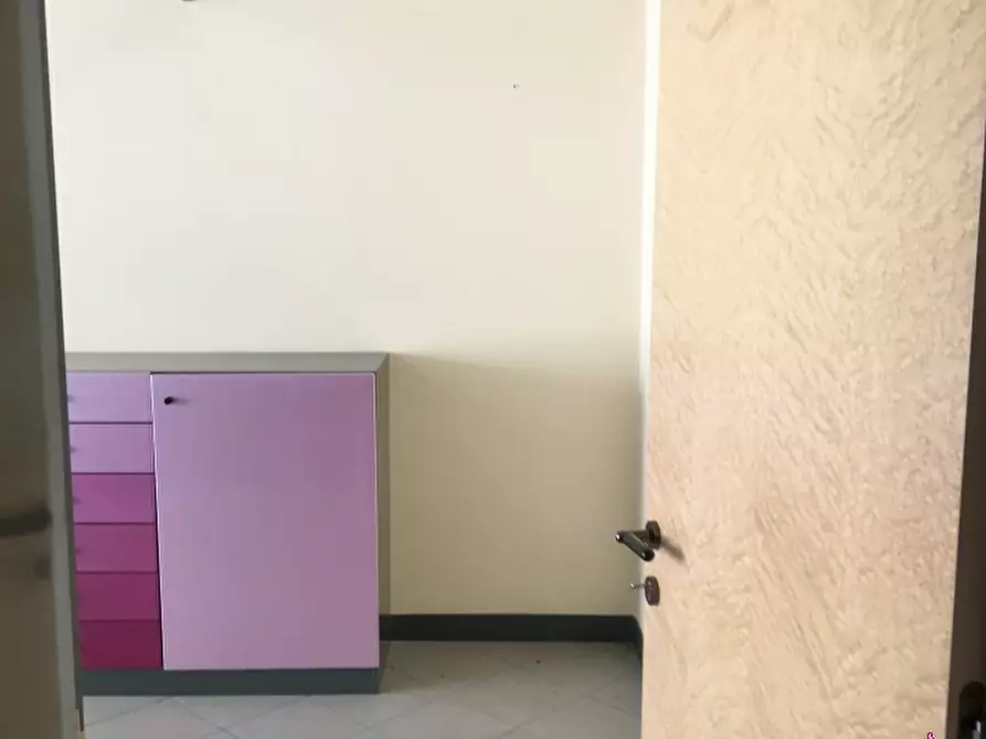 Immagine 16 di Magazzino in affitto  a Camaiore