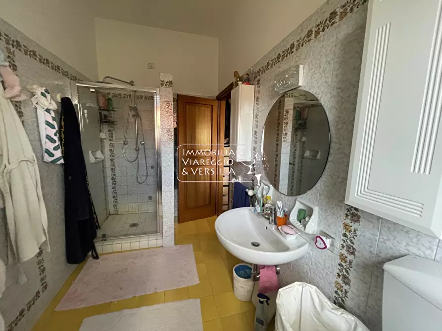 Immagine 25 di Casa semindipendente in vendita  in via della Portichina a Viareggio