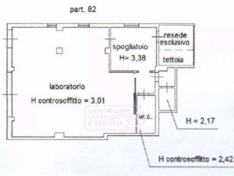 Immagine 1 di Magazzino in vendita  in via Coppino 100 a Viareggio