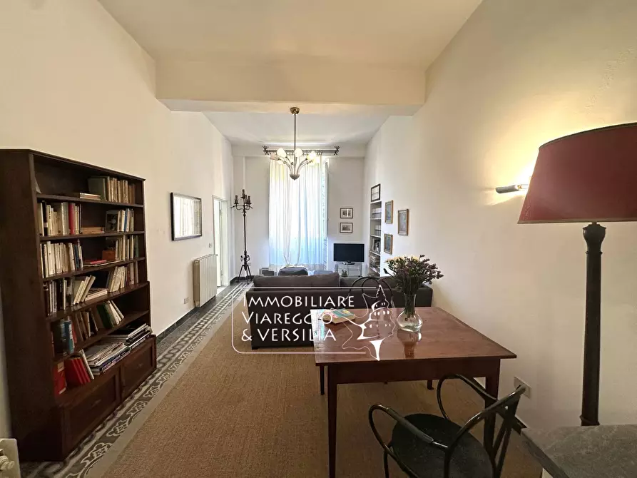 Immagine 14 di Appartamento in vendita  in via Stagio Stagi 30 a Pietrasanta