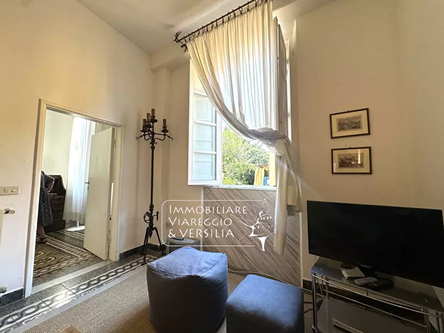 Immagine 19 di Appartamento in vendita  in via Stagio Stagi 30 a Pietrasanta