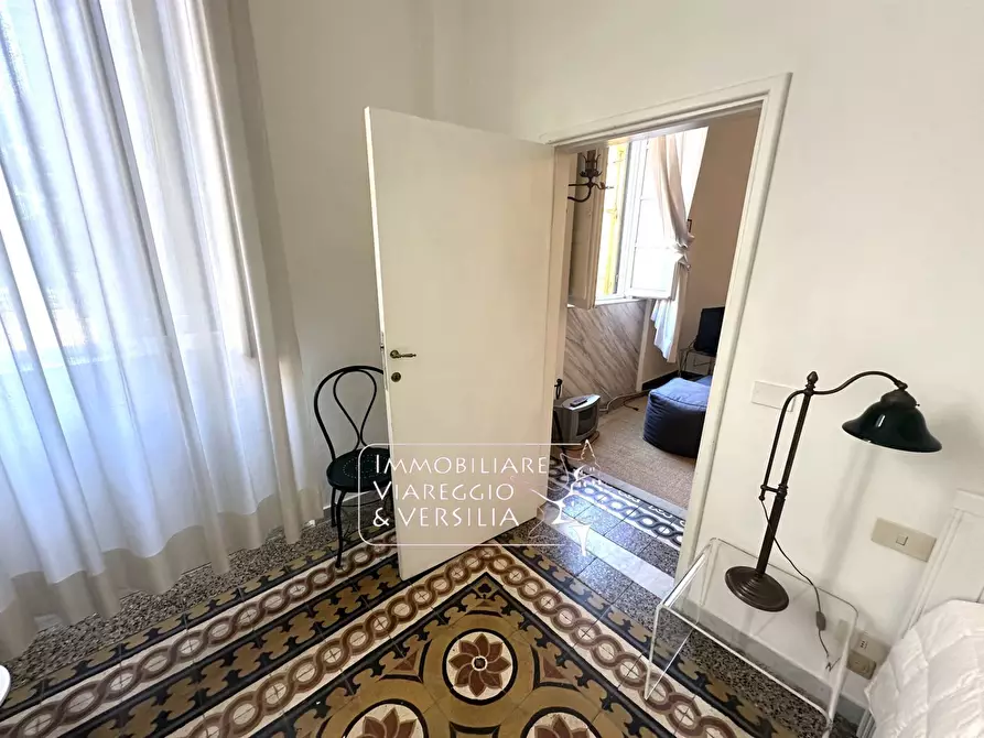 Immagine 28 di Appartamento in vendita  in via Stagio Stagi 30 a Pietrasanta