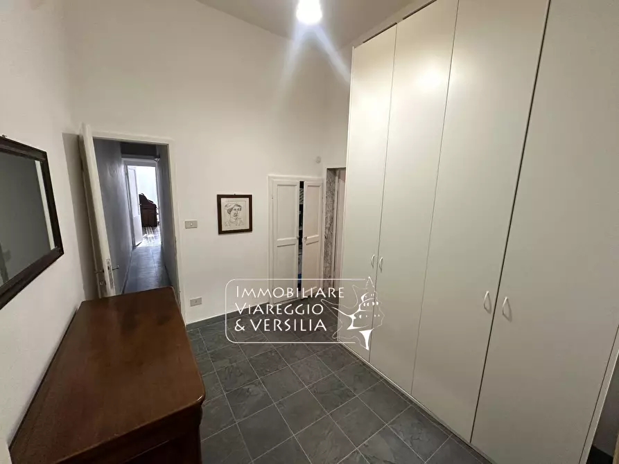 Immagine 34 di Appartamento in vendita  in via Stagio Stagi 30 a Pietrasanta