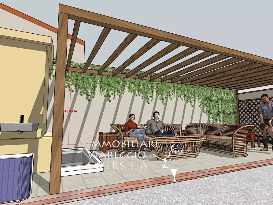 Immagine 1 di Appartamento in vendita  a Viareggio