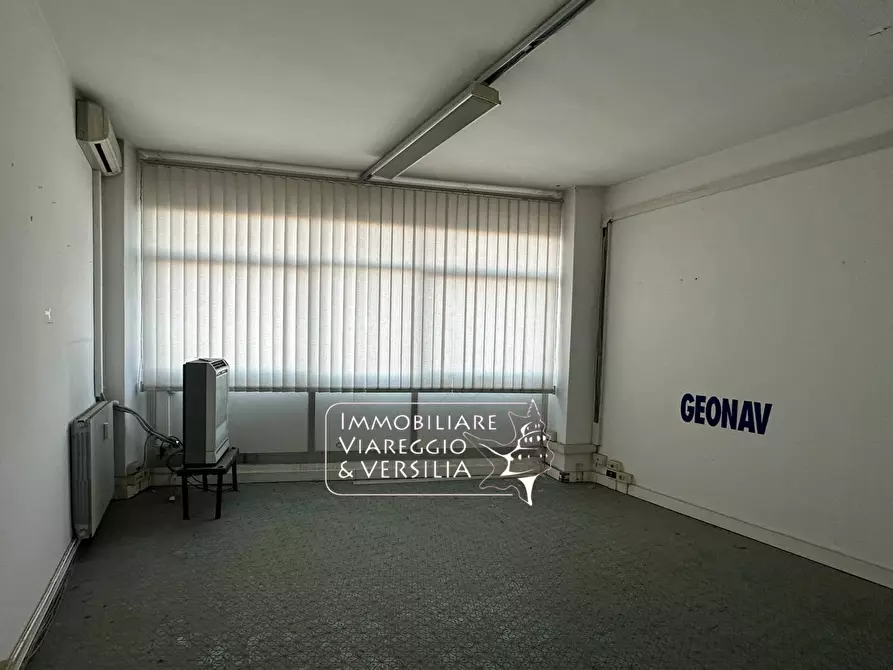 Immagine 4 di Capannone industriale in affitto  in via Vespucci 220 a Viareggio