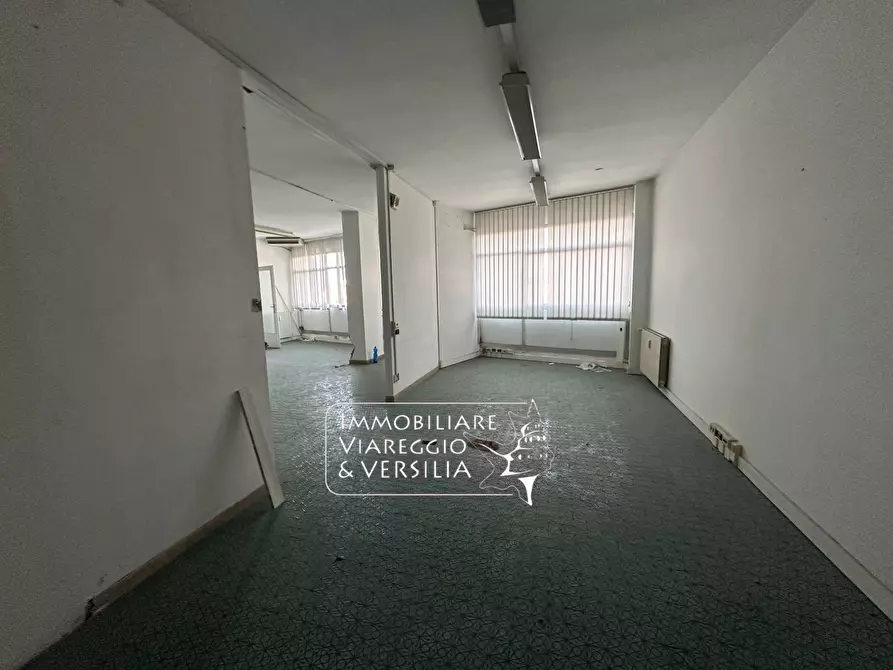 Immagine 8 di Capannone industriale in affitto  in via Vespucci 220 a Viareggio