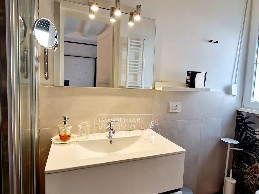 Immagine 14 di Casa indipendente in vendita  in via XX settembre 200 a Lucca