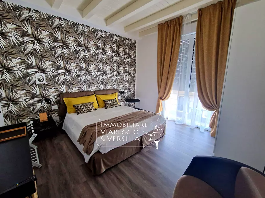 Immagine 1 di Casa indipendente in vendita  in via XX settembre 200 a Lucca