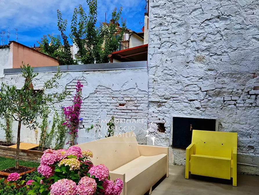 Immagine 38 di Casa indipendente in vendita  in via XX settembre 200 a Lucca