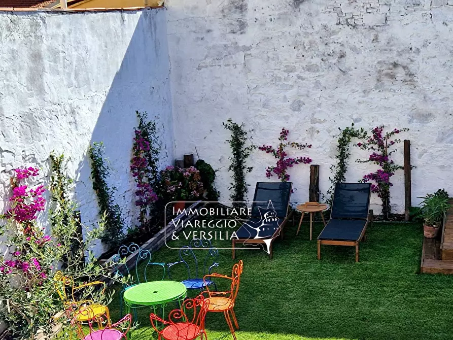 Immagine 19 di Casa indipendente in vendita  in via XX settembre 200 a Lucca