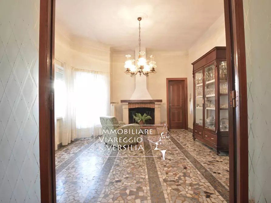 Immagine 21 di Casa indipendente in vendita  in via XX settembre 180 a Viareggio