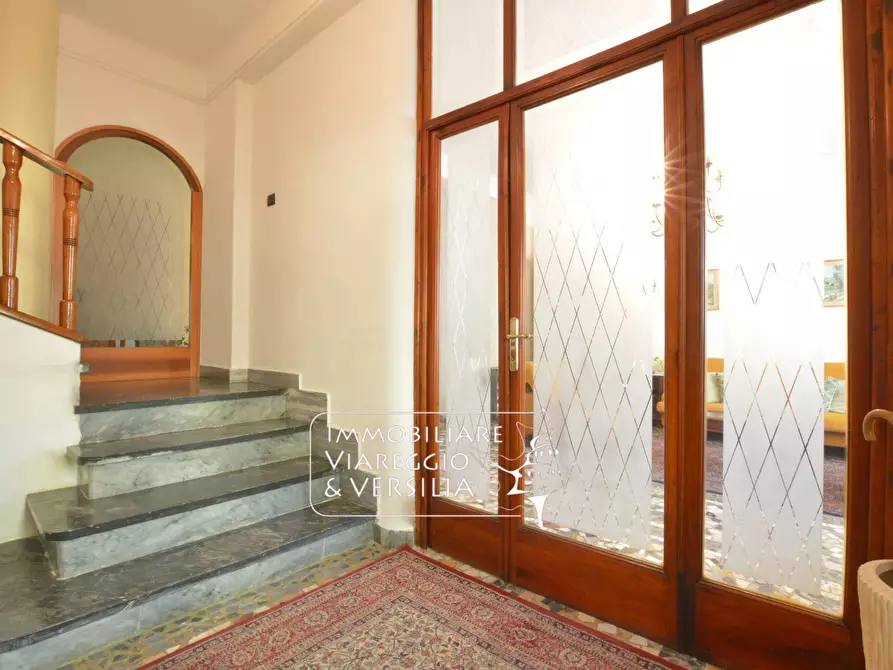 Immagine 12 di Casa indipendente in vendita  in via XX settembre 180 a Viareggio