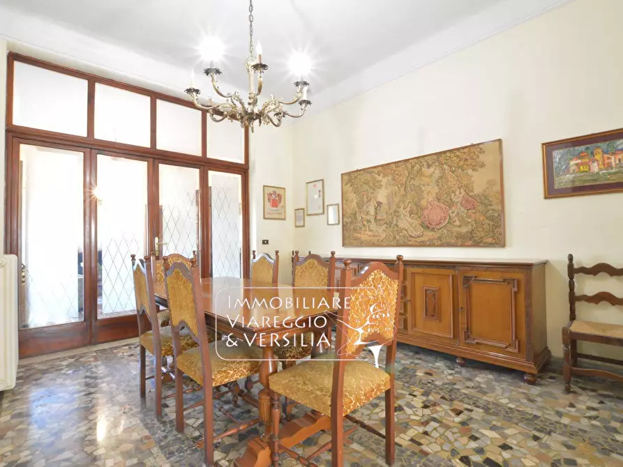 Immagine 35 di Casa indipendente in vendita  in via XX settembre 180 a Viareggio