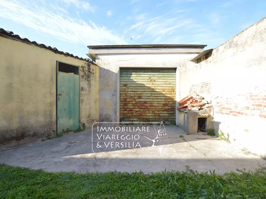 Immagine 37 di Casa indipendente in vendita  in via XX settembre 180 a Viareggio