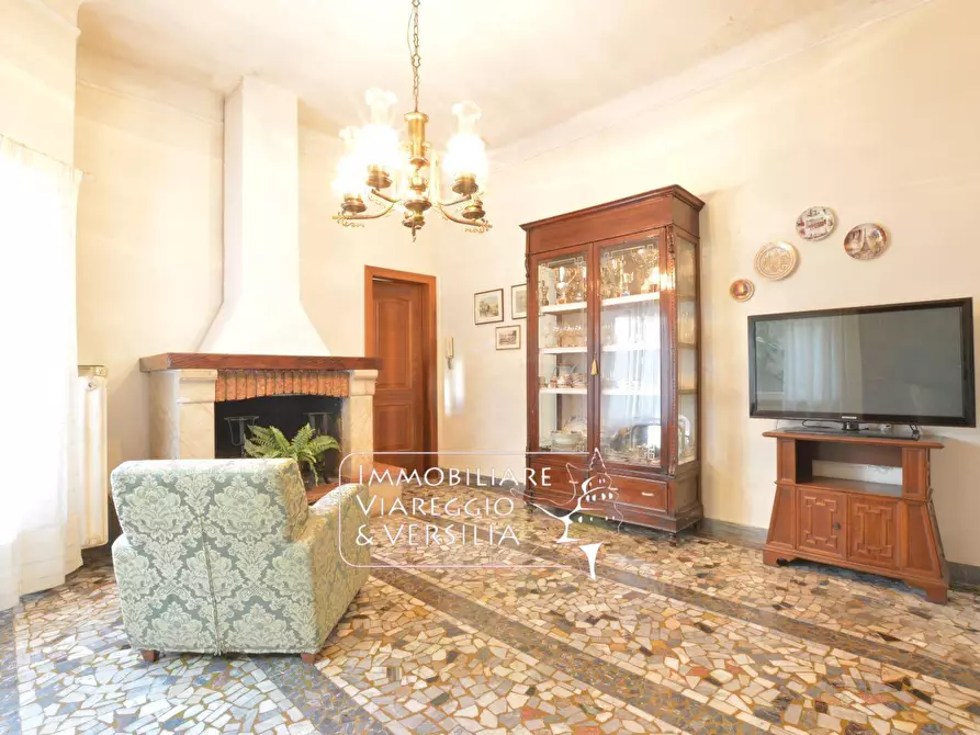 Immagine 40 di Casa indipendente in vendita  in via XX settembre 180 a Viareggio