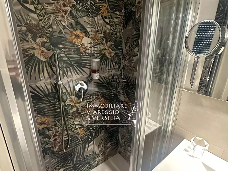 Immagine 2 di Casa indipendente in vendita  in via XX settembre 200 a Lucca