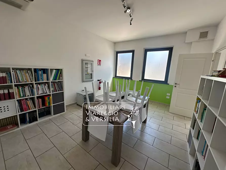 Immagine 8 di Capannone industriale in affitto  in via della Gronda 20 a Camaiore