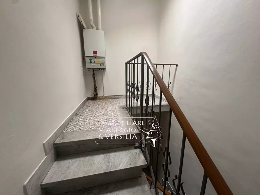 Immagine 19 di Capannone industriale in affitto  in via Garibaldi 150 a Viareggio