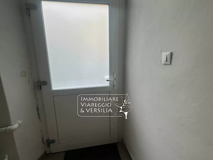 Immagine 20 di Capannone industriale in affitto  in via Garibaldi 150 a Viareggio