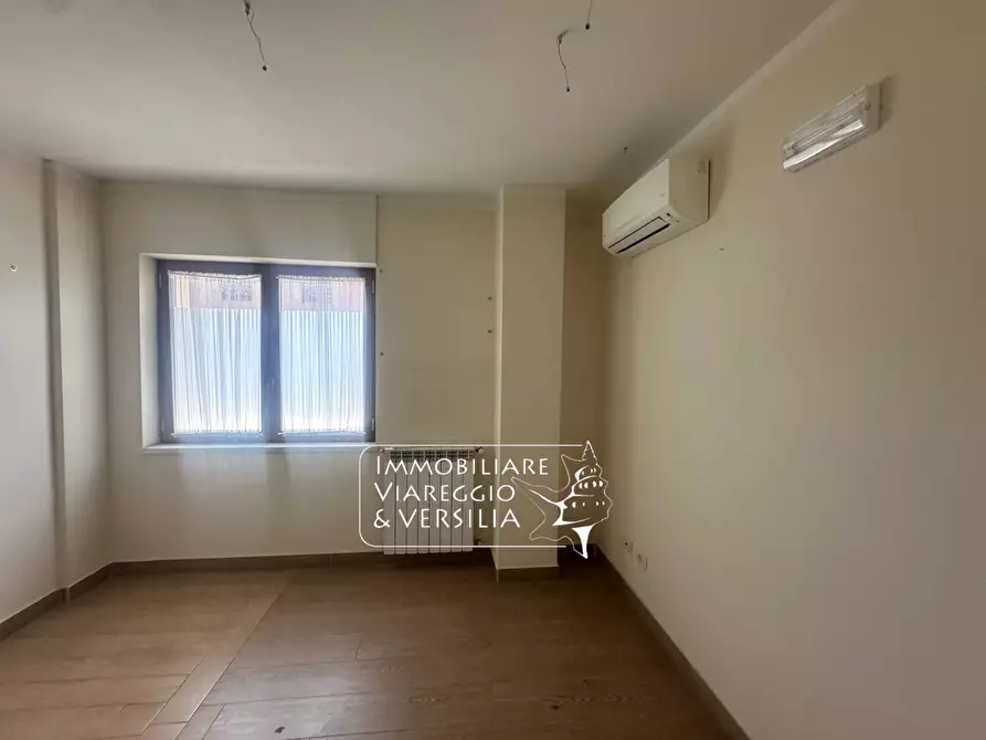 Immagine 16 di Appartamento in vendita  in via Cesare Battisti 1 a Viareggio