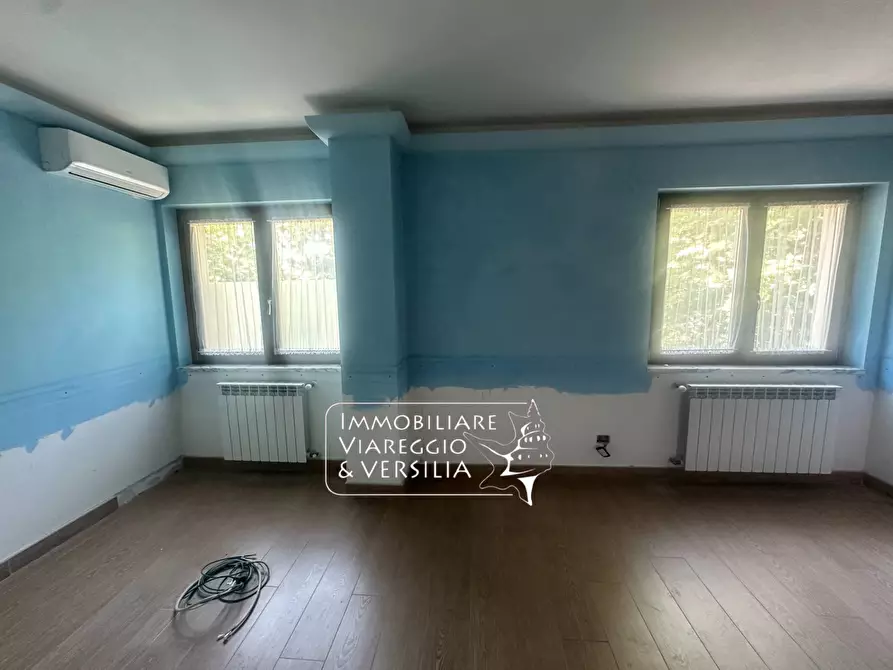 Immagine 21 di Appartamento in vendita  in via Cesare Battisti 1 a Viareggio