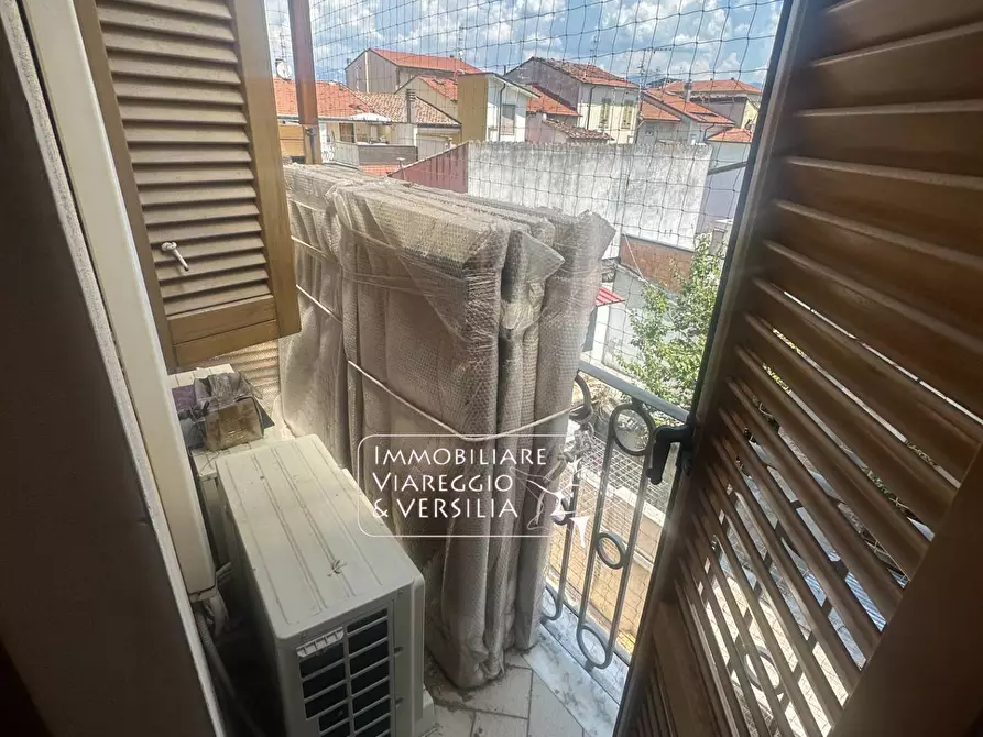Immagine 23 di Appartamento in vendita  in via Cesare Battisti 1 a Viareggio
