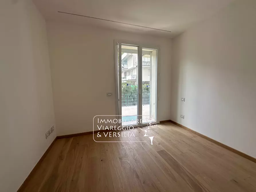 Immagine 9 di Appartamento in vendita  in via Digione a Viareggio