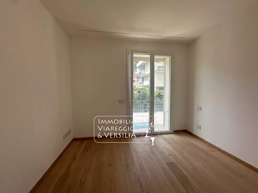 Immagine 18 di Appartamento in vendita  in via Digione a Viareggio