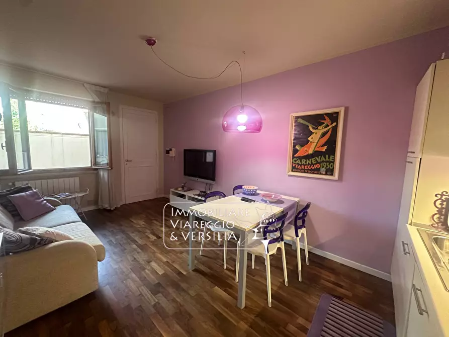 Immagine 14 di Appartamento in affitto  in via Vittorio Veneto 79 a Viareggio