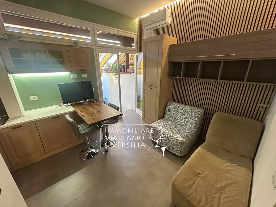 Immagine 7 di Casa indipendente in affitto  in via Aurelia 78 a Viareggio