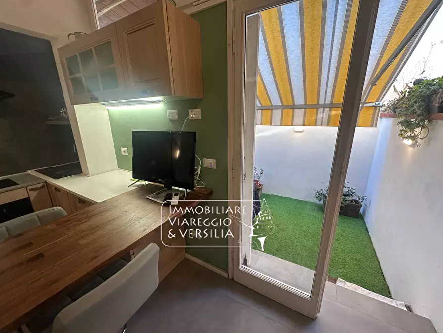 Immagine 10 di Casa indipendente in affitto  in via Aurelia 78 a Viareggio