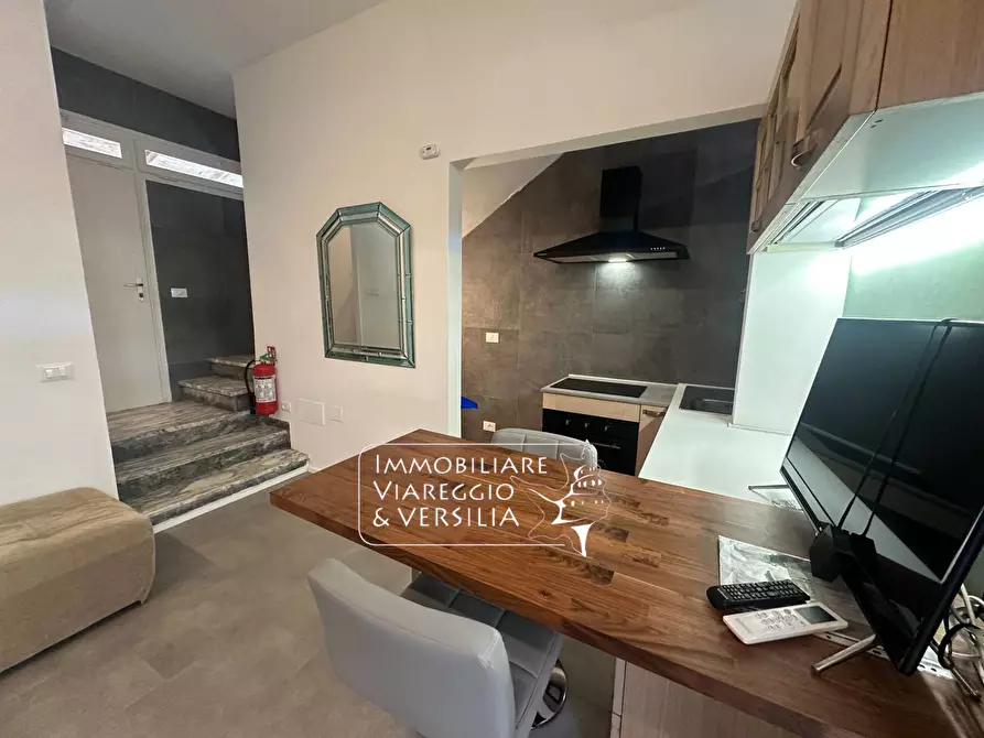 Immagine 11 di Casa indipendente in affitto  in via Aurelia 78 a Viareggio