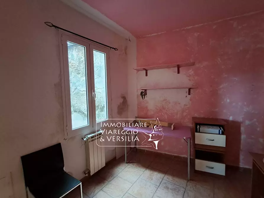 Immagine 14 di Appartamento in vendita  in via del Castello 37 a Viareggio