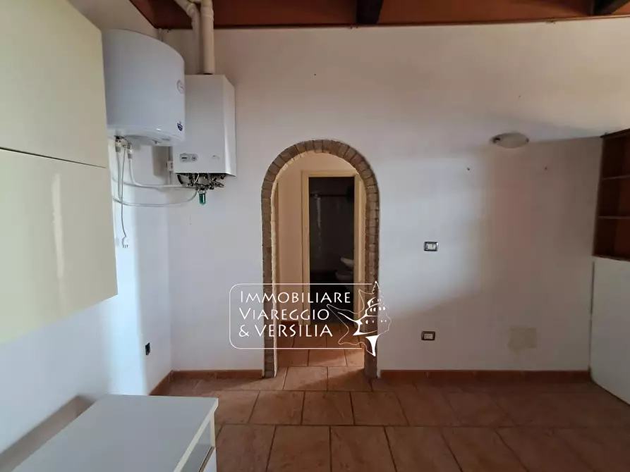 Immagine 7 di Appartamento in vendita  in via del Castello 37 a Viareggio