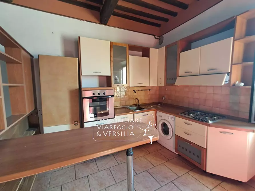 Immagine 11 di Appartamento in vendita  in via del Castello 37 a Viareggio