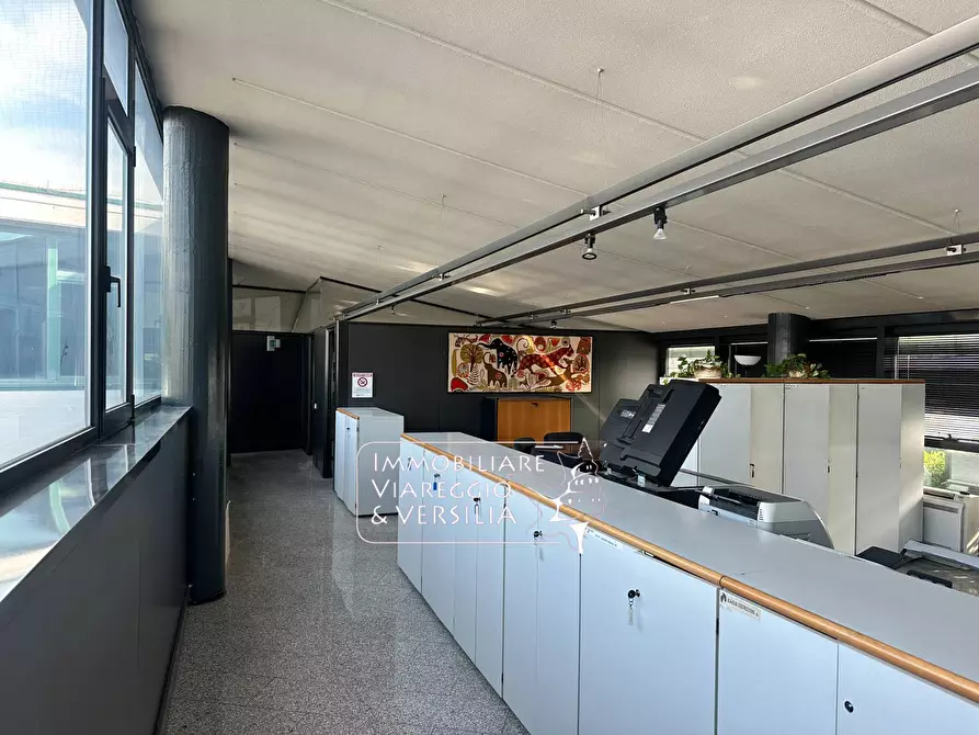 Immagine 9 di Ufficio in vendita  in Largo Risorgimento 8 a Viareggio