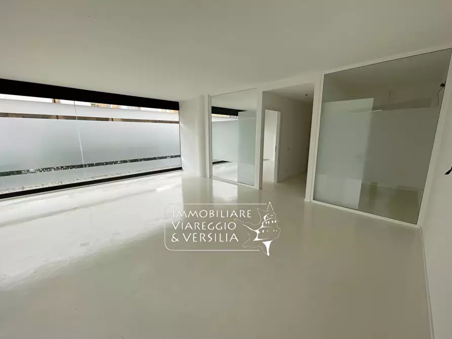 Immagine 1 di Ufficio in vendita  in via Farabola est 10 a Viareggio