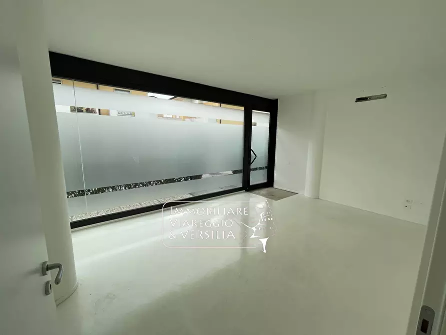 Immagine 3 di Ufficio in vendita  in via Farabola est 10 a Viareggio