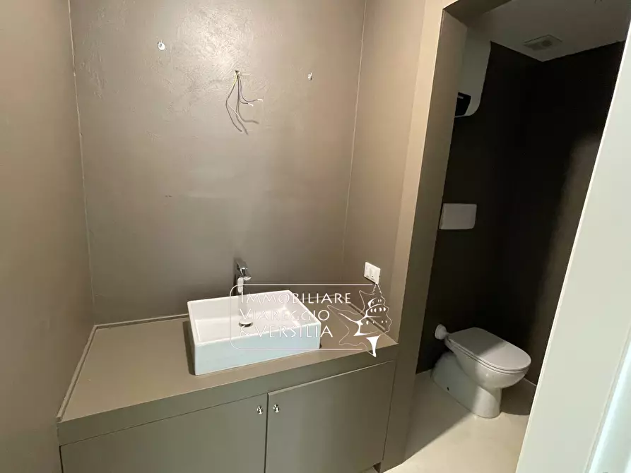 Immagine 7 di Ufficio in vendita  in via Farabola est 10 a Viareggio