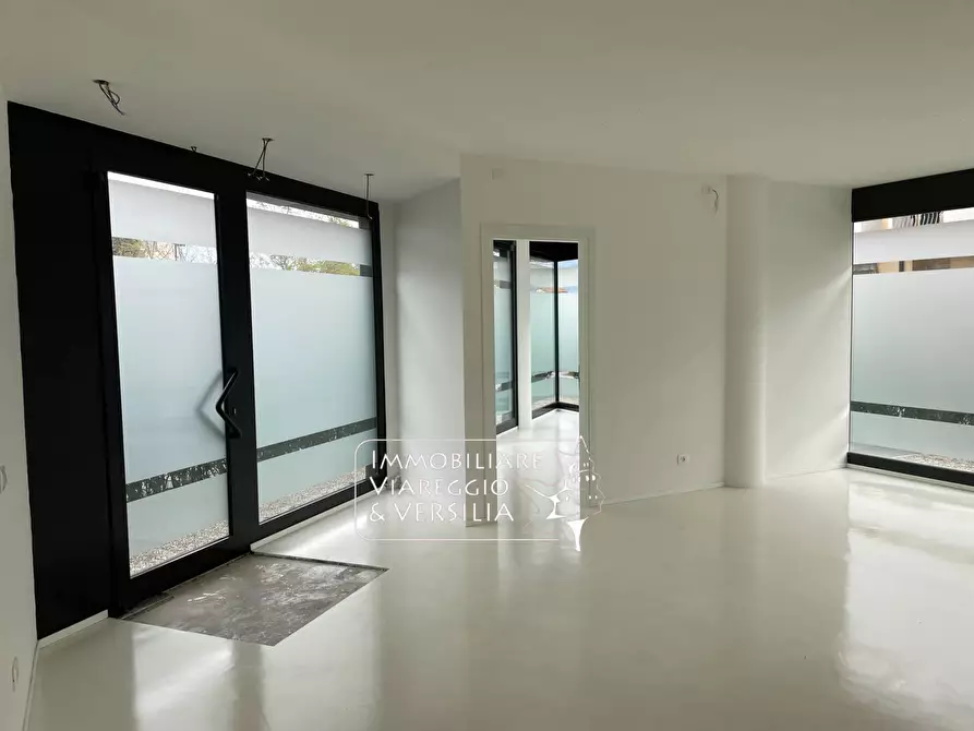 Immagine 12 di Ufficio in vendita  in via Farabola est 10 a Viareggio