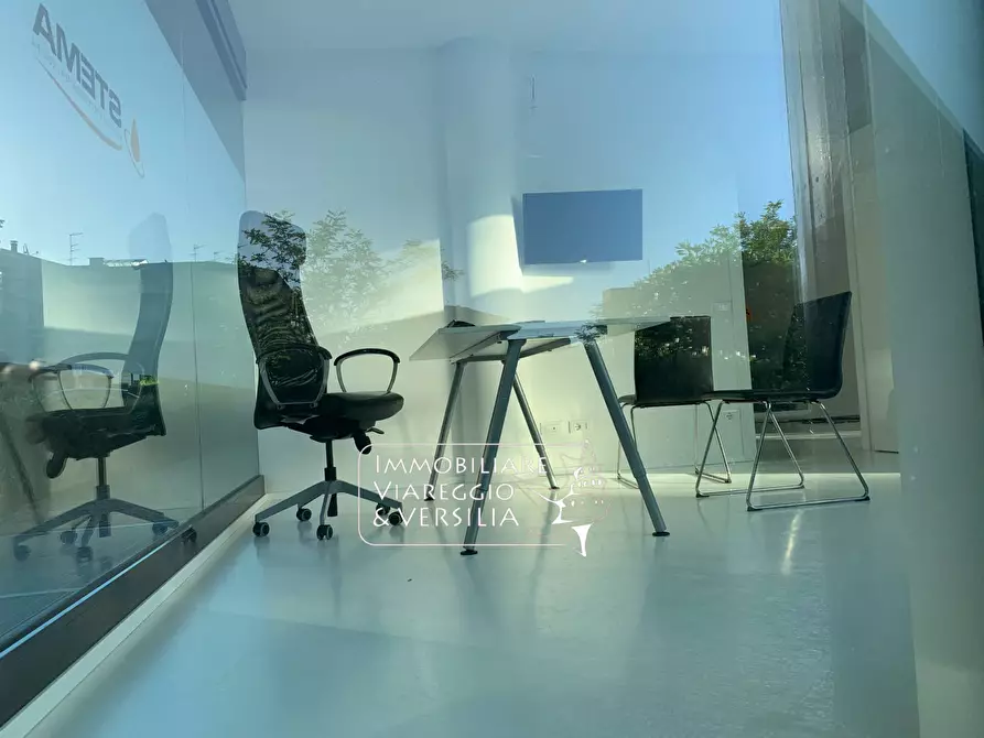 Immagine 18 di Ufficio in vendita  in via Farabola est 10 a Viareggio